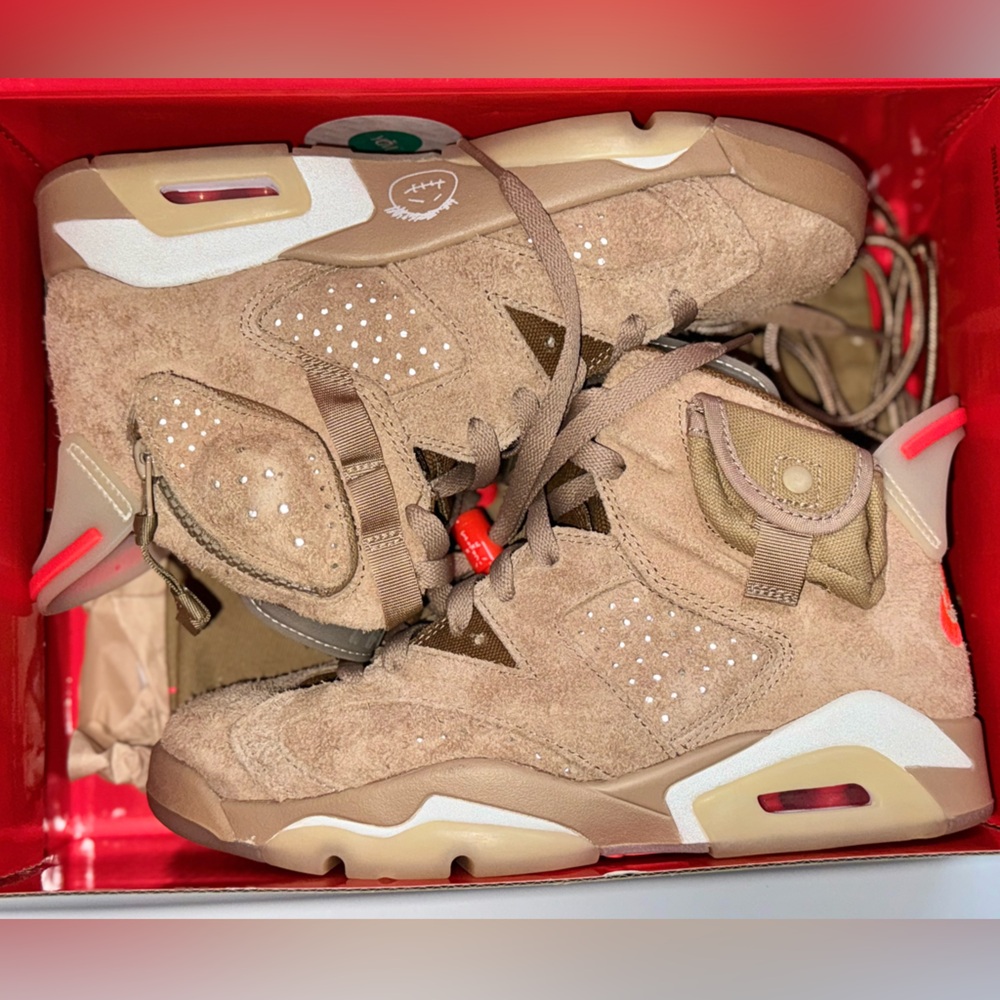 Air Jordan 6 Retro x Travis Scott British Khaki  (Glow In The Dark)